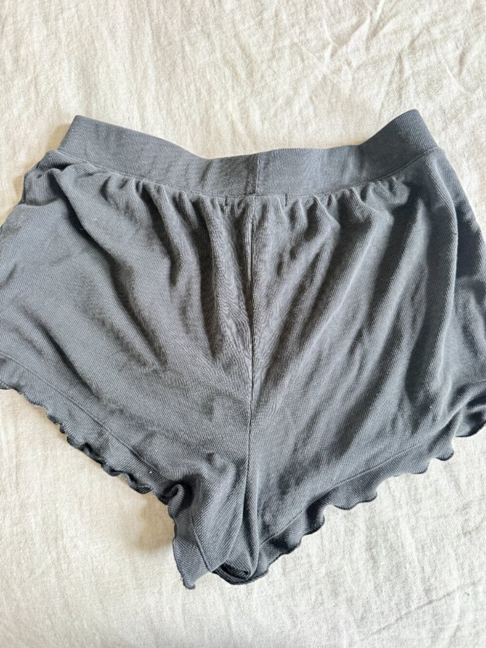 Marine Layer Luxe Rib Ruffle Short - Picture 5 of 5